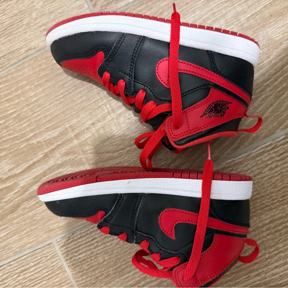 Jordan Kids Black and Red Sneakers